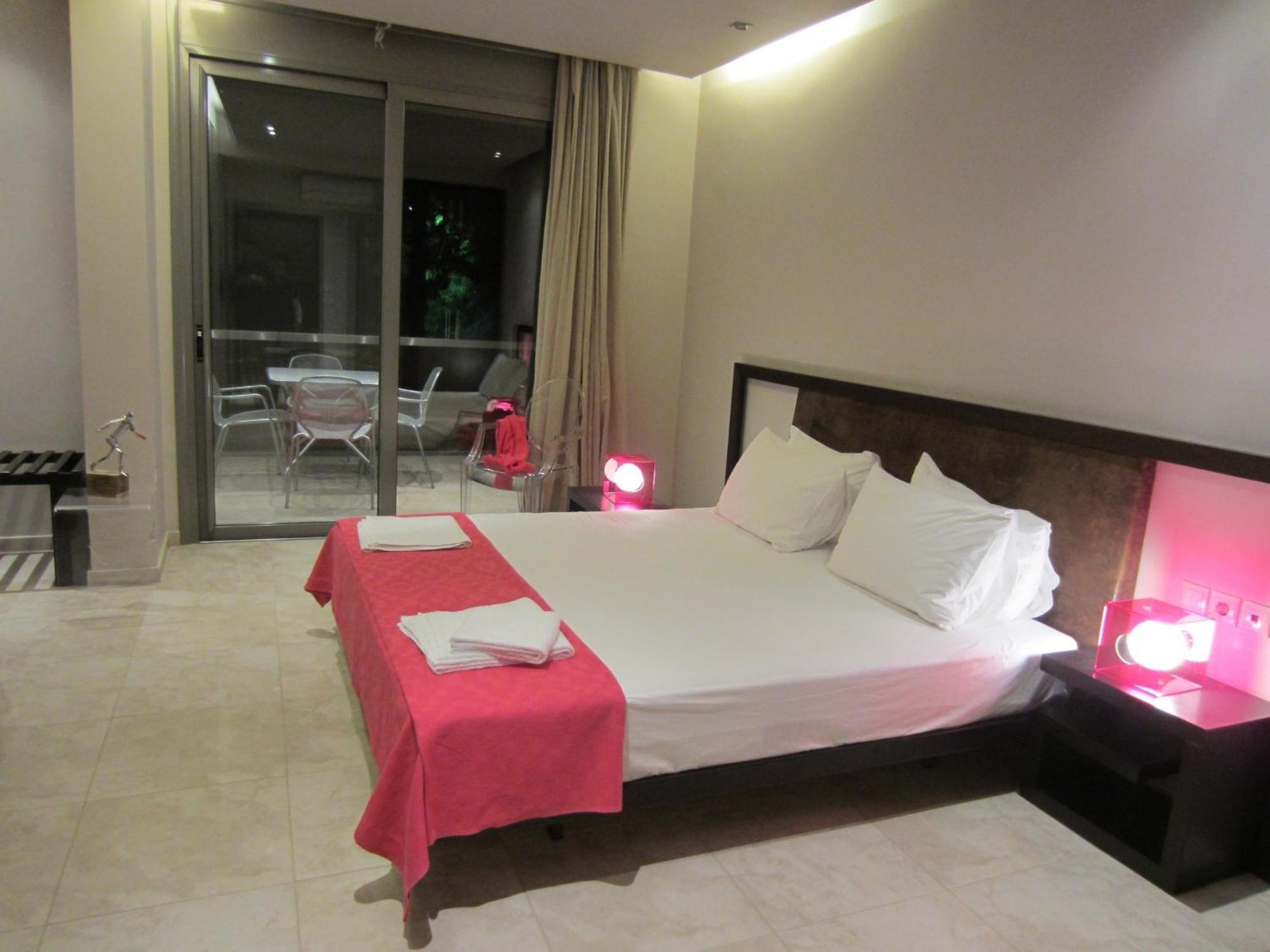 Island Aparthotel Pefkí Kültér fotó